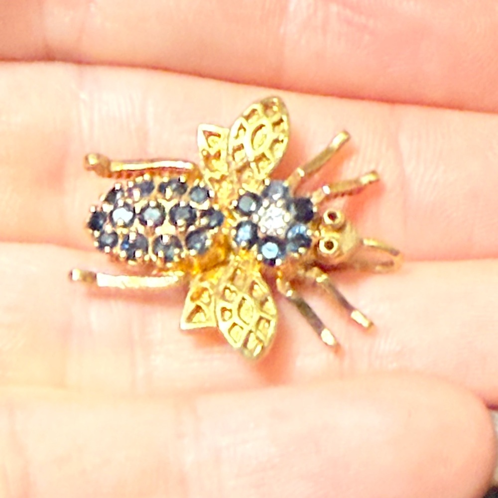 Vintage  PAT 925 Gold and CZ blue Sapphire Bee Brooch Pin Pendant